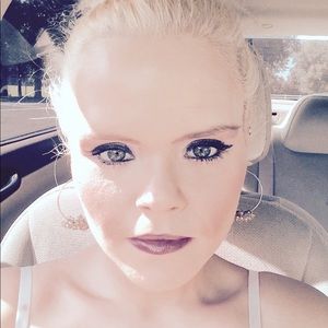 Meet your Posher, Carissa